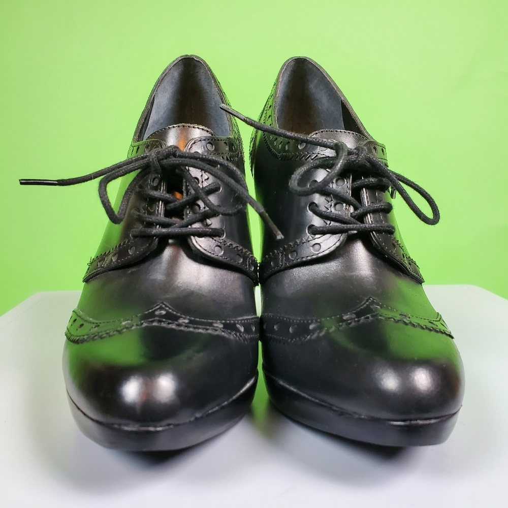 BCBGirls lace-up heels - Picture 2 of 16